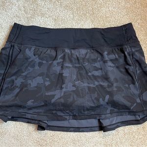 Lululemon Pace Rival Skirt in Black Camo